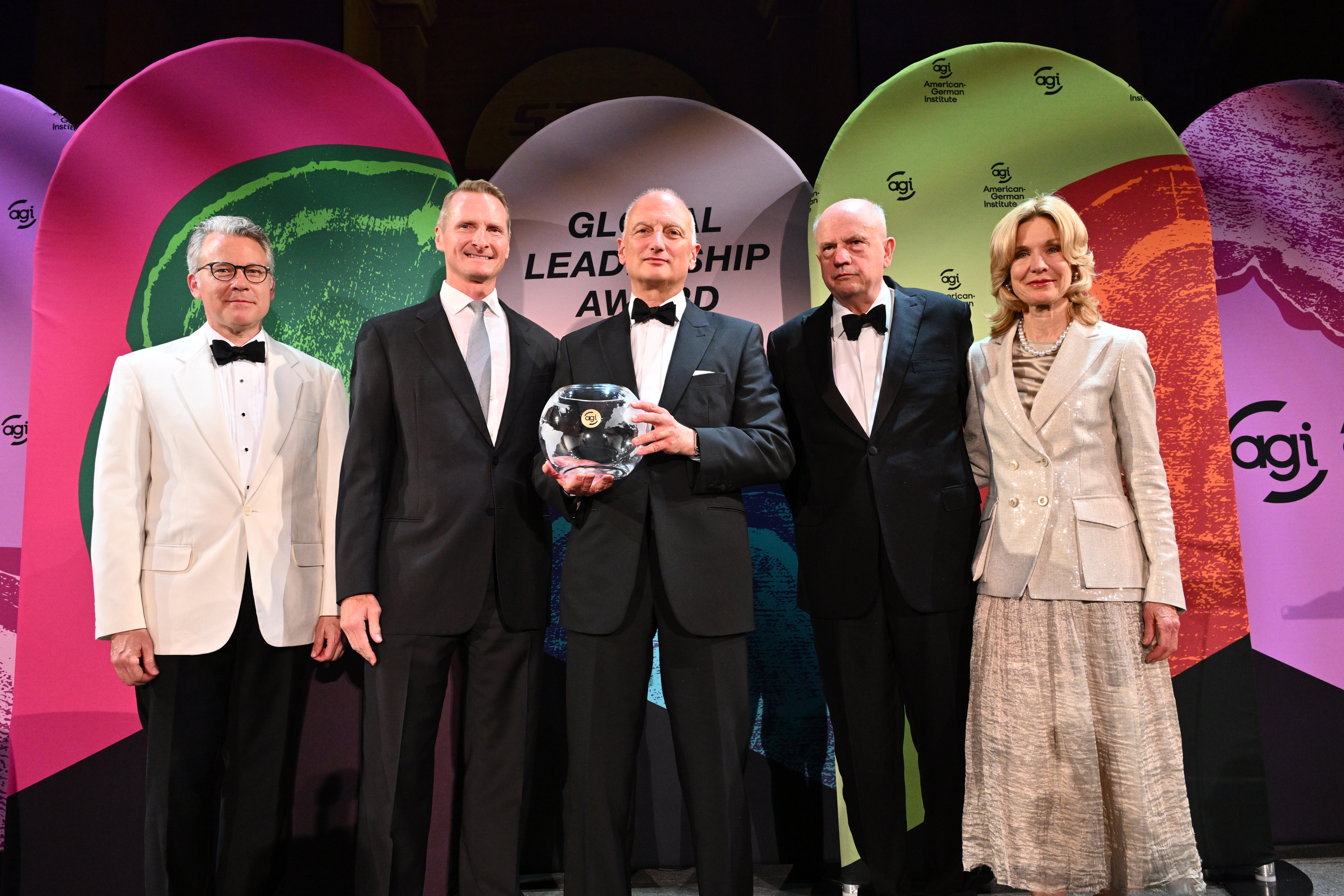 Il dott. Nikolas Stihl receives Global Leadership Award